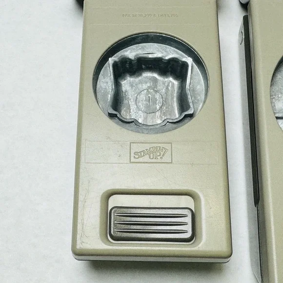 Stampin' Up! Locking Paper Punch LOT of 4 Tags Arrows Cupcake Scrapbook Cards - Picture 9 of 11